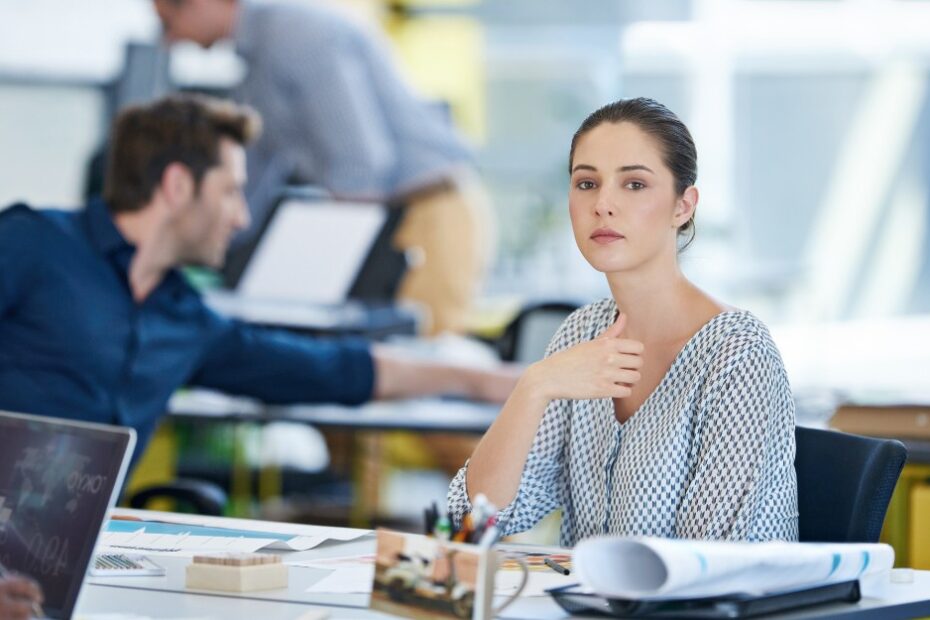Why does Redundancy Pay drop after 10 years?